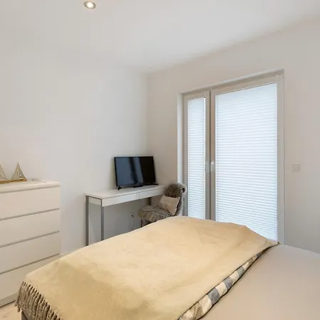20b Am Goitzsche Apartman *